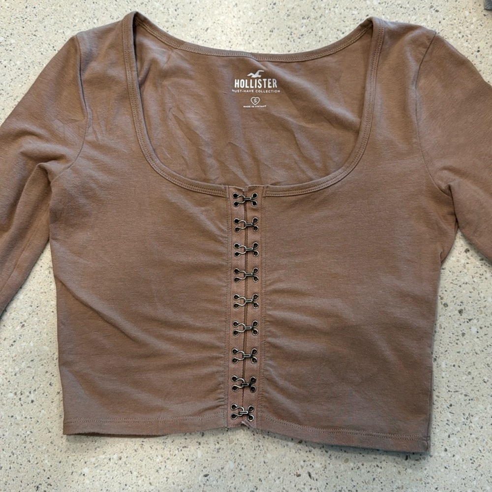 hollister cropped long sleeve
